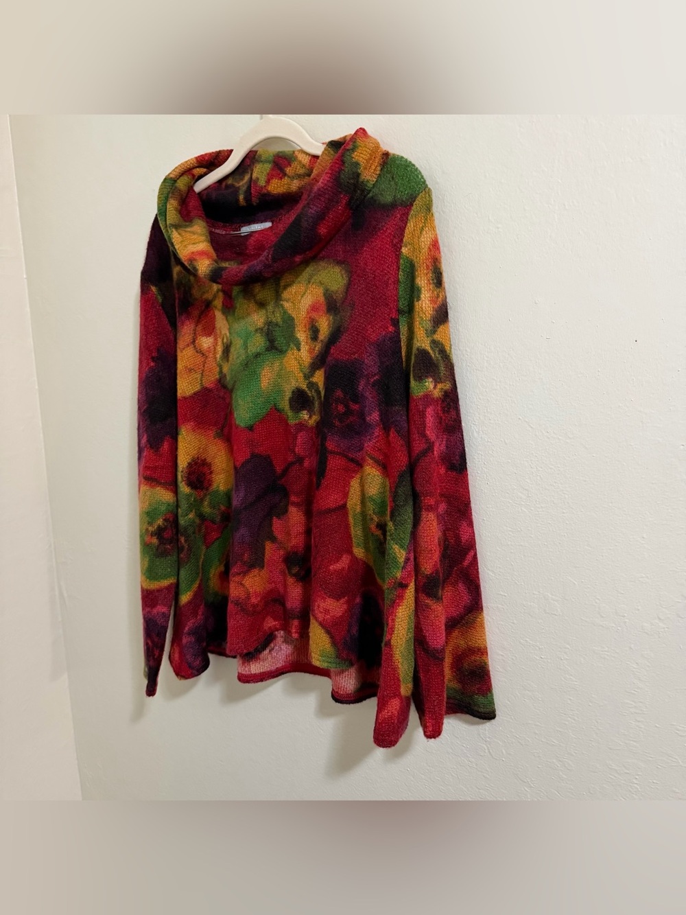 Habitat Abstract Floral Easy Cowl
Sweater - Large watercolor floral print. - Picture 5 of 11